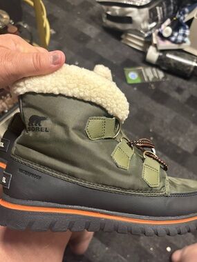 Sorel woman’s Carnival Waterproof Olive Green Winter Boot worn once